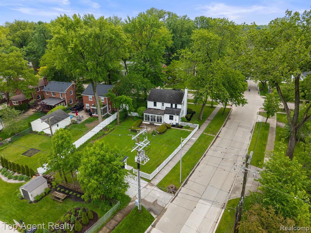 1894 Broadstone Road, Grosse Pointe Woods, MI 48236 — Photo 48