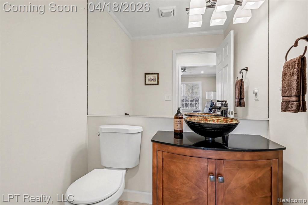 2385 Lorraina Lane, Hartland, MI 48353 — Photo 16