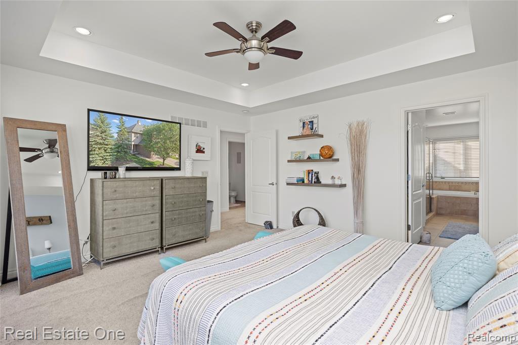47630 Lorie Lane, New Baltimore, MI 48047 — Photo 25