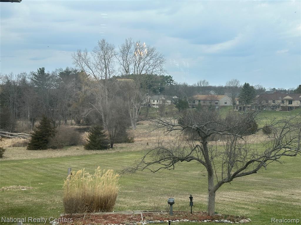 12047 Shenandoah Drive, 2, South Lyon, MI 48178 — Photo 5