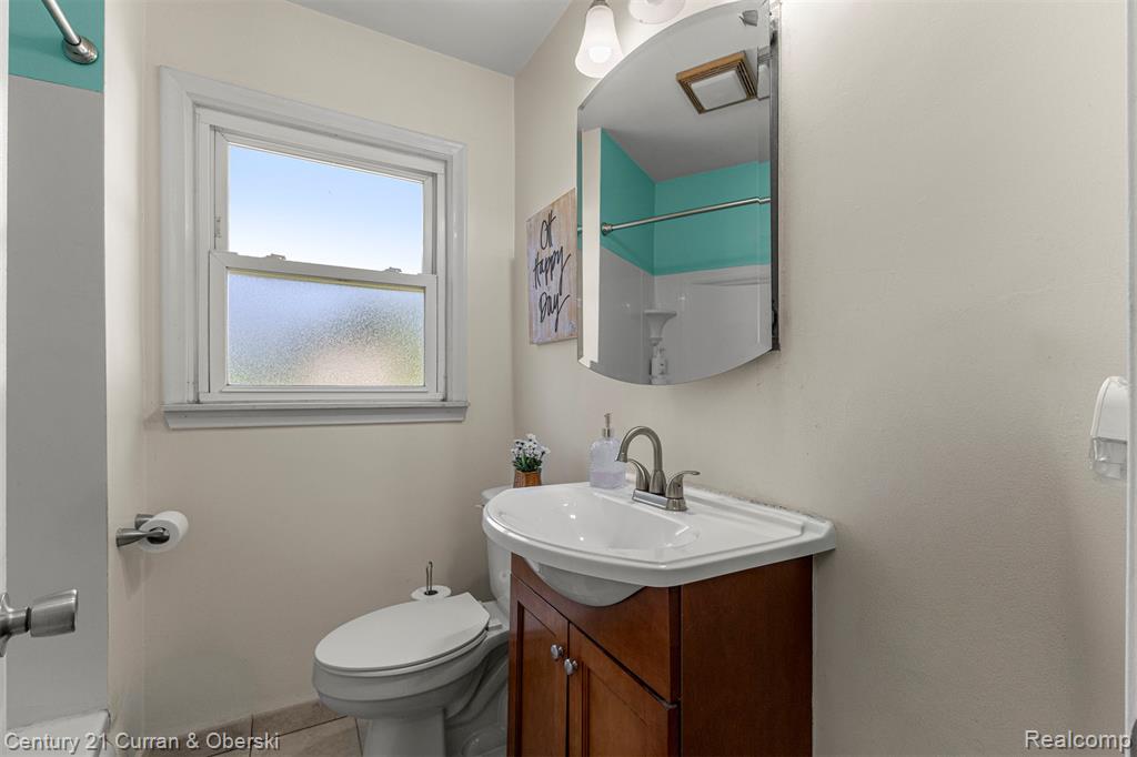 6141 N Gulley Road, Dearborn Heights, MI 48127 — Photo 11