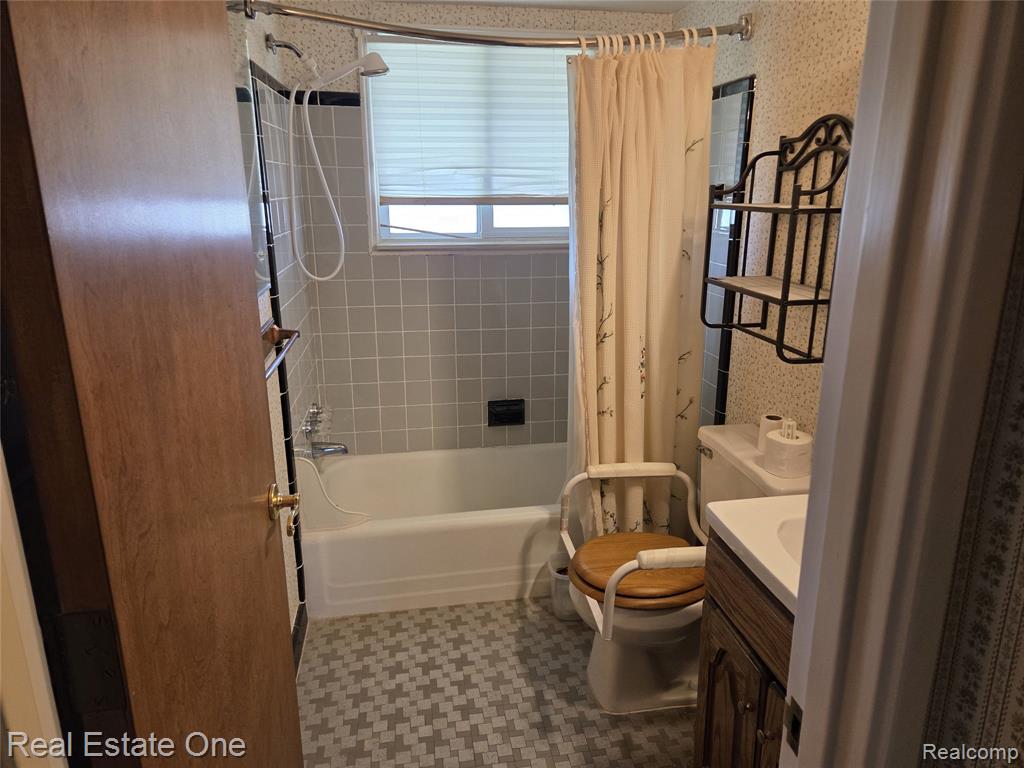 7946 McKinley Street, Taylor, MI 48180 — Photo 21