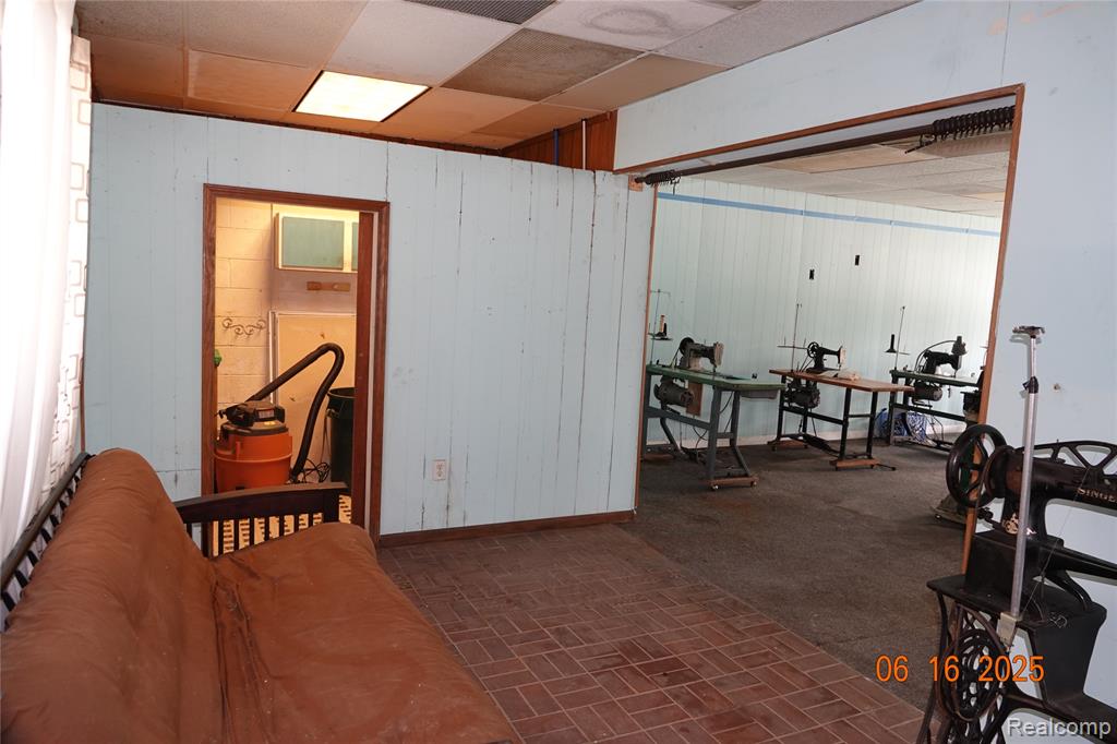 6703 E 9 MILE Road, Warren, MI 48091 — Photo 8