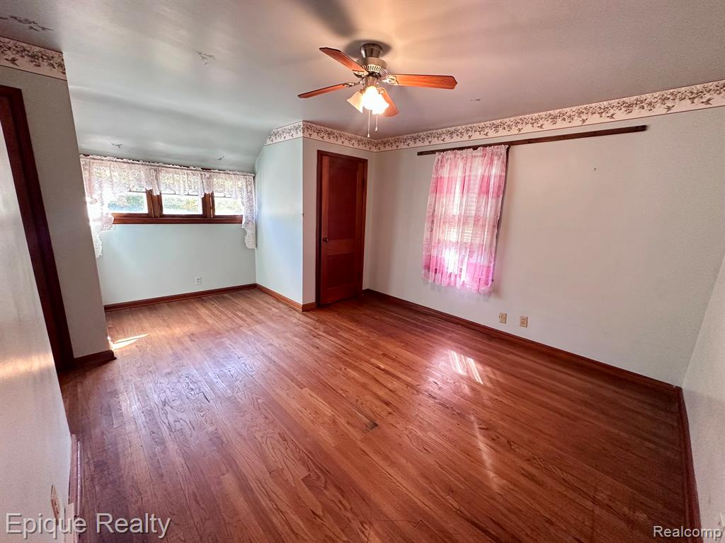305 N Kennefic Street, Yale, MI 48097 — Photo 16