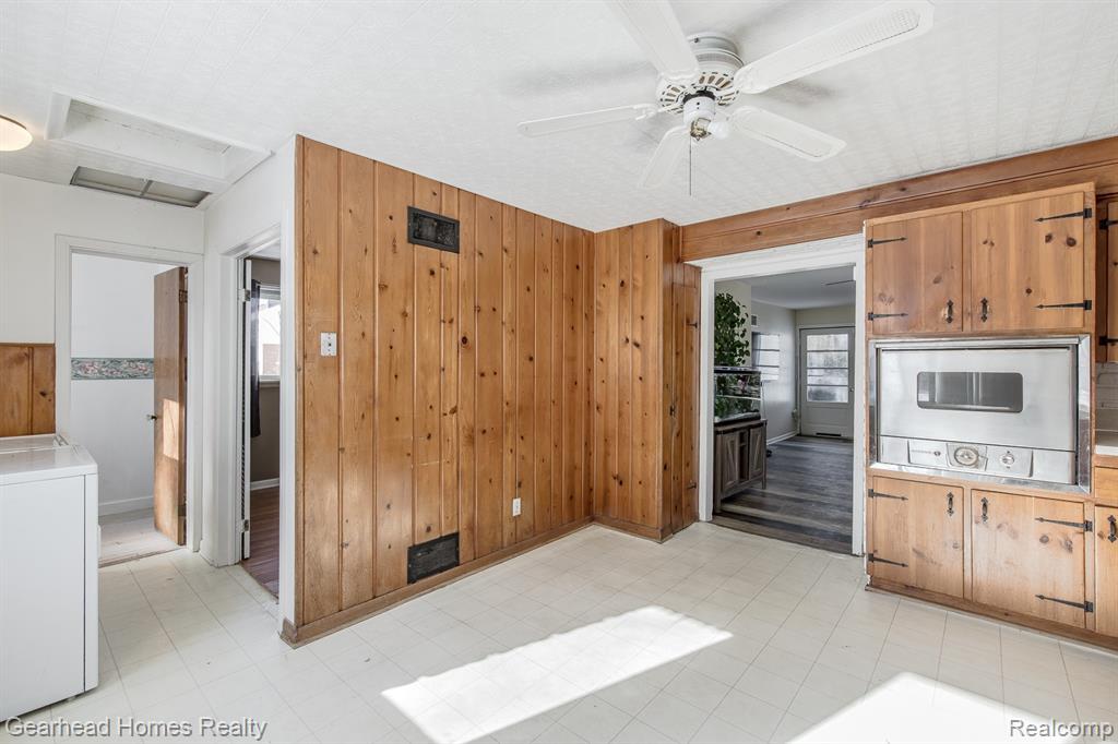 2340 Rollins Street, Grand Blanc, MI 48439 — Photo 14
