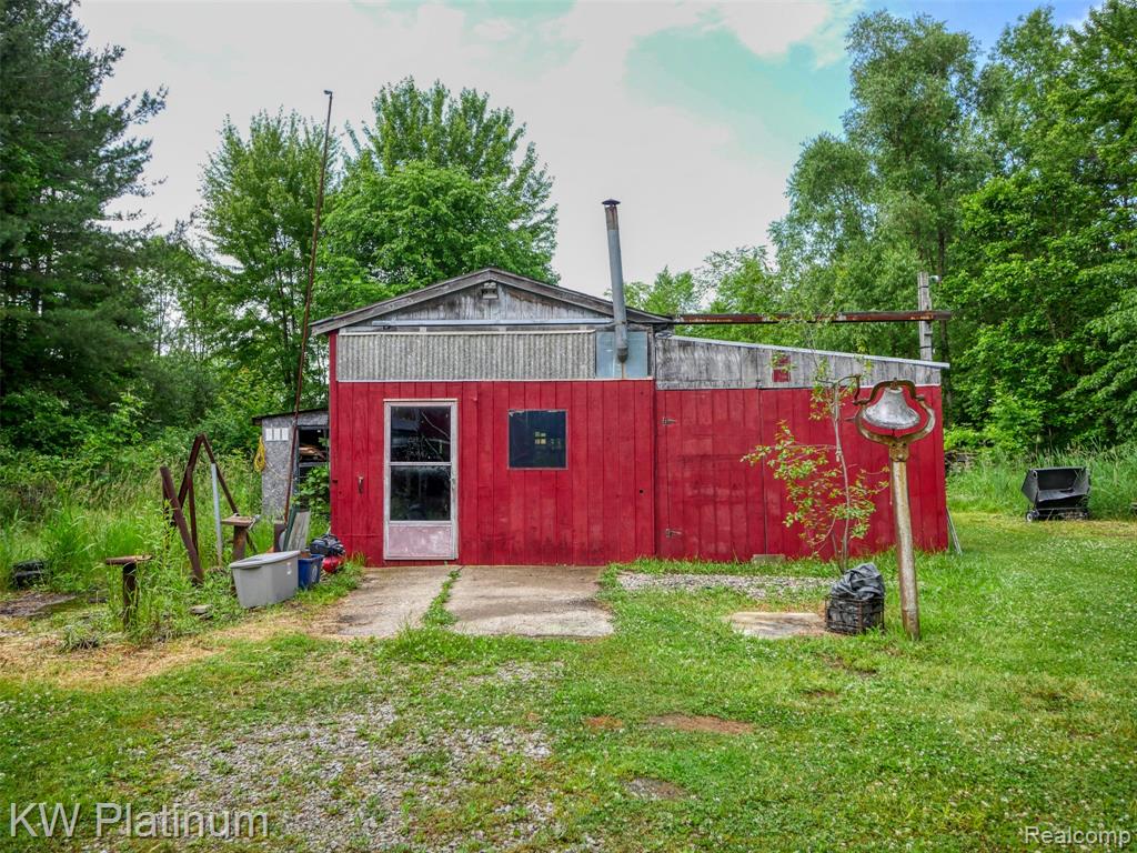 6636 Broadbridge Road, Cottrellville, MI — Photo 20