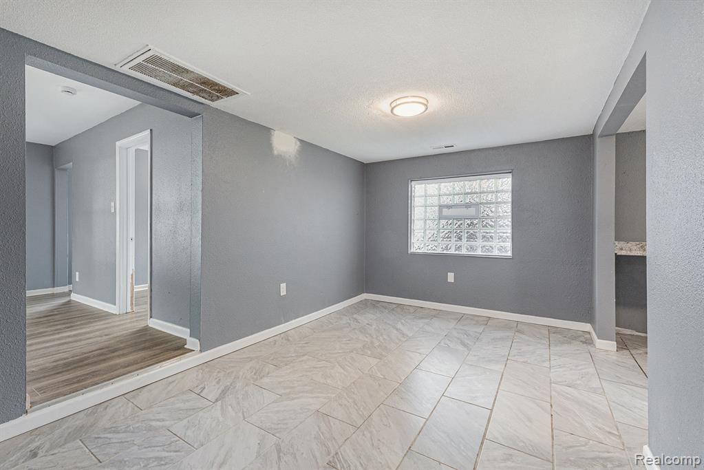 11472 Cadillac Avenue, Warren, MI 48089 — Photo 7