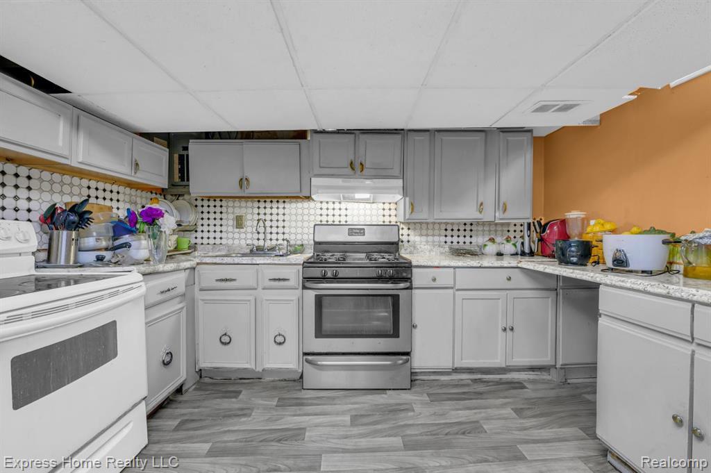 2338 Marlow Drive, Warren, MI 48092 — Photo 9