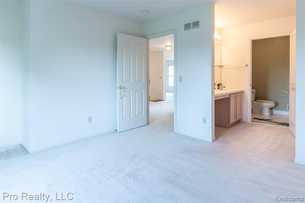 4233 Holly Lane, Rochester, MI 48306 — Photo 23