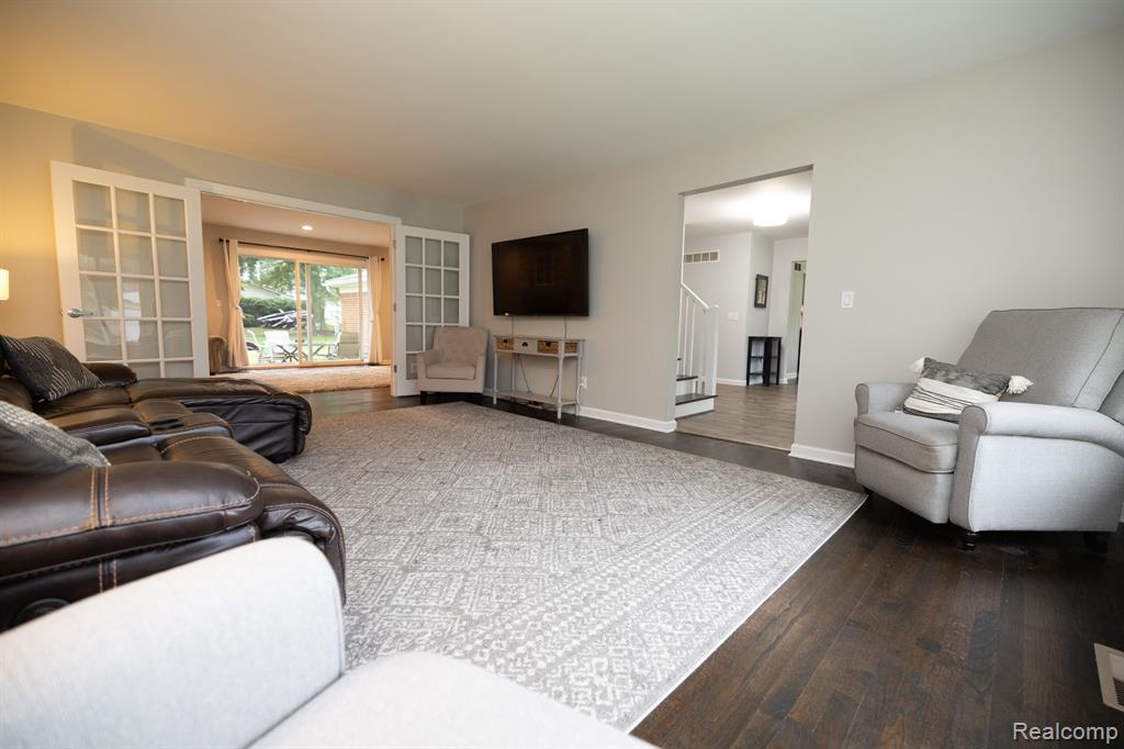 6825 ALDERLEY Way, West Bloomfield, MI — Photo 9