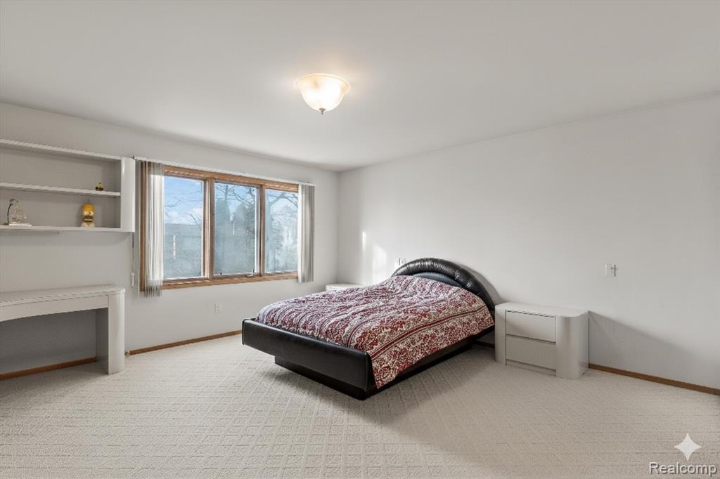 5322 Pond Bluff Drive, West Bloomfield, MI 48323 — Photo 30
