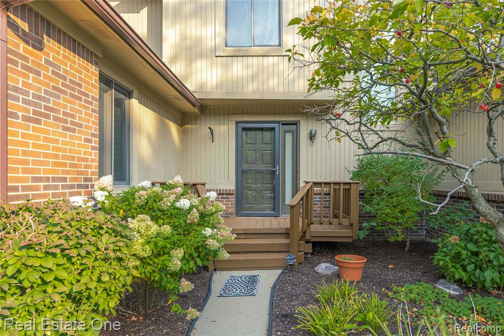 6291 Pheasant Run, West Bloomfield, MI — Photo 5