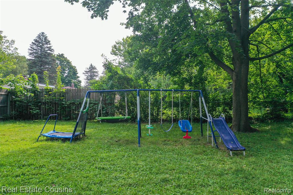 141 Bevins Street, Holly, MI 48442 — Photo 19