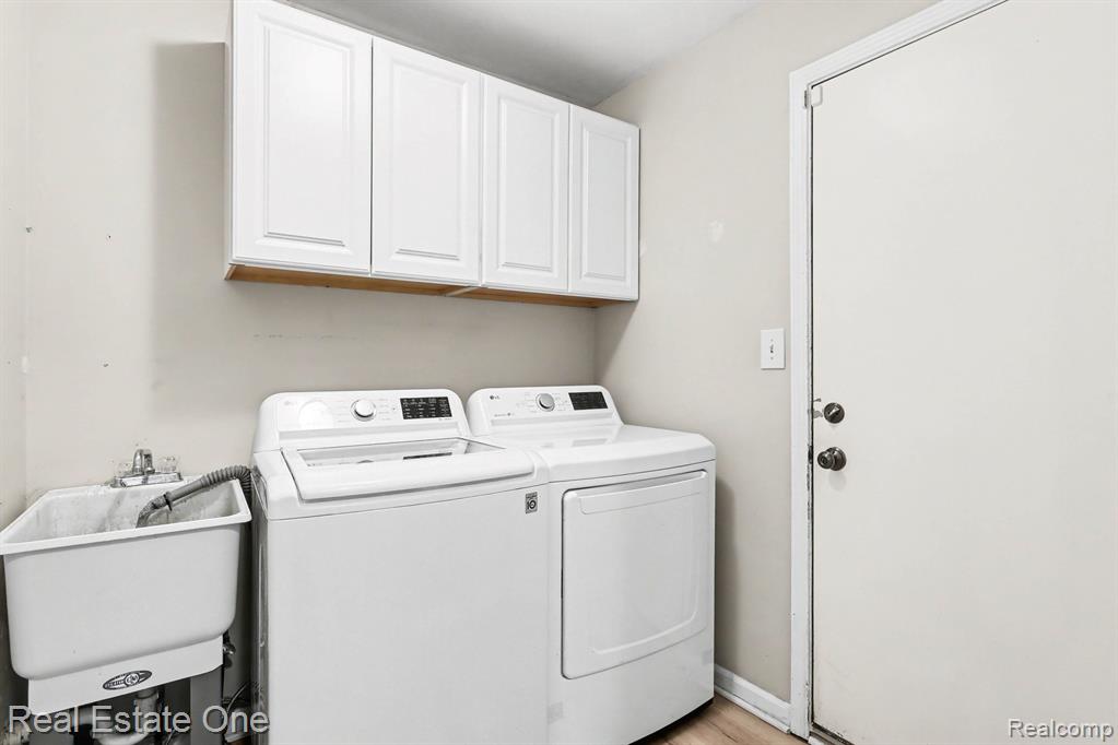 817 Woodridge Hills Drive, Brighton, MI, 48116