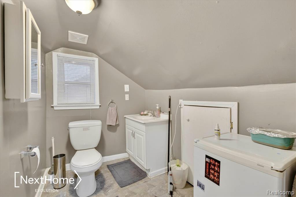645 Riverbank Street, Wyandotte, MI 48192 — Photo 22