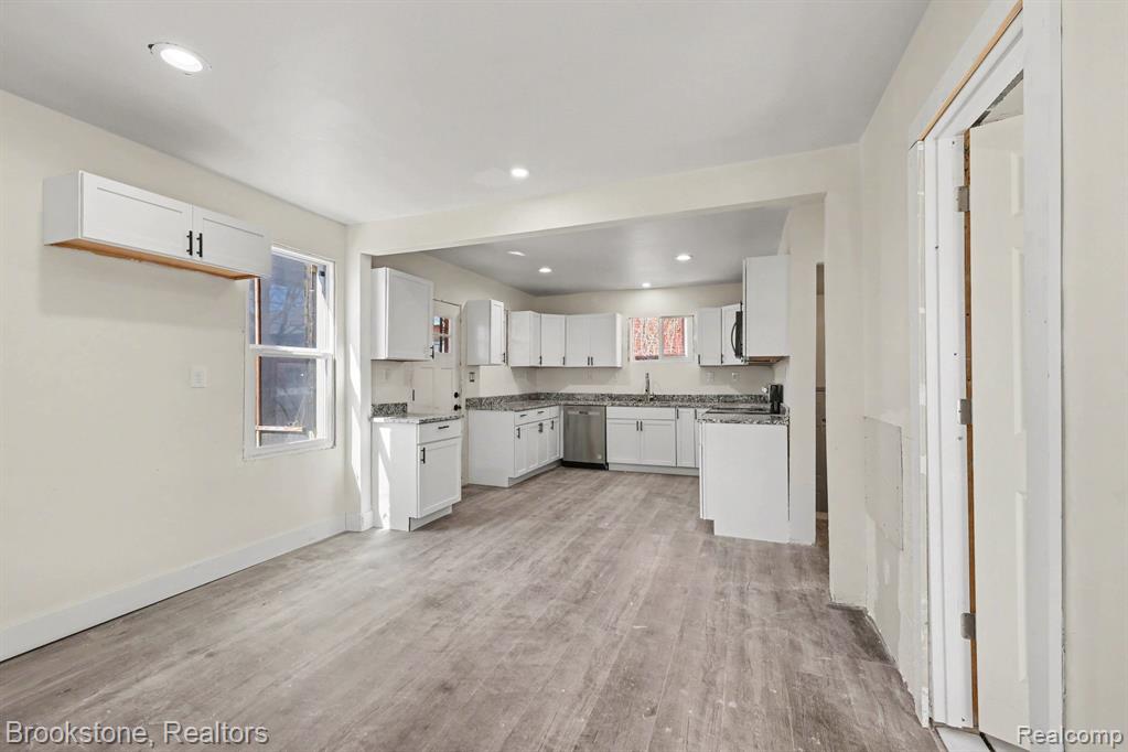 5533 Sheridan Street, Detroit, MI 48213 — Photo 11