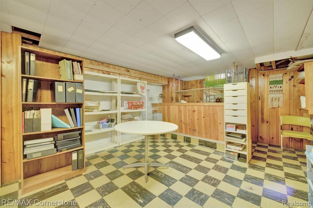 500 N LEONA Avenue, Garden City, MI — Photo 23