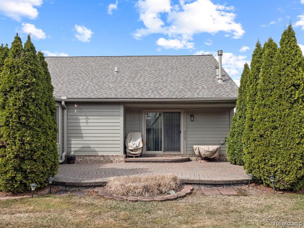 4466 WISTERIA Court, Warren, MI 48092 — Photo 16