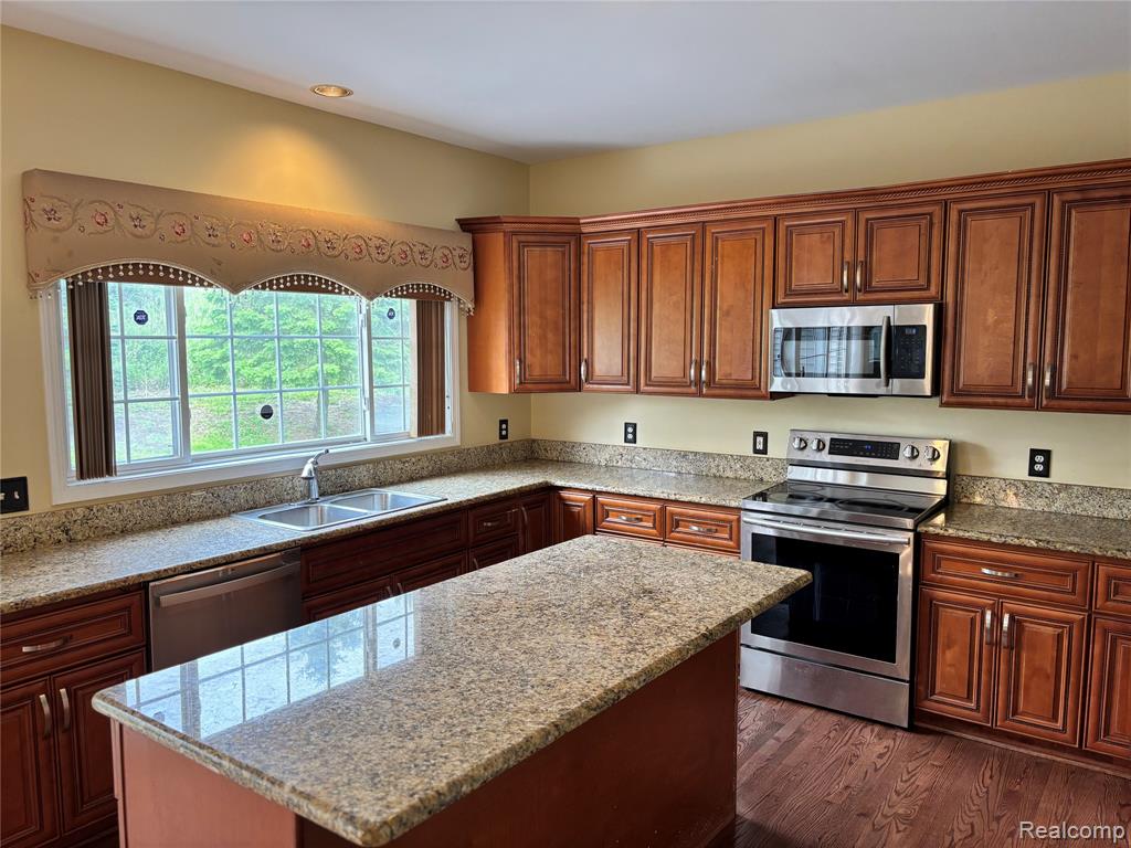 466 Ivy Lane, Troy, MI 48098 — Photo 6
