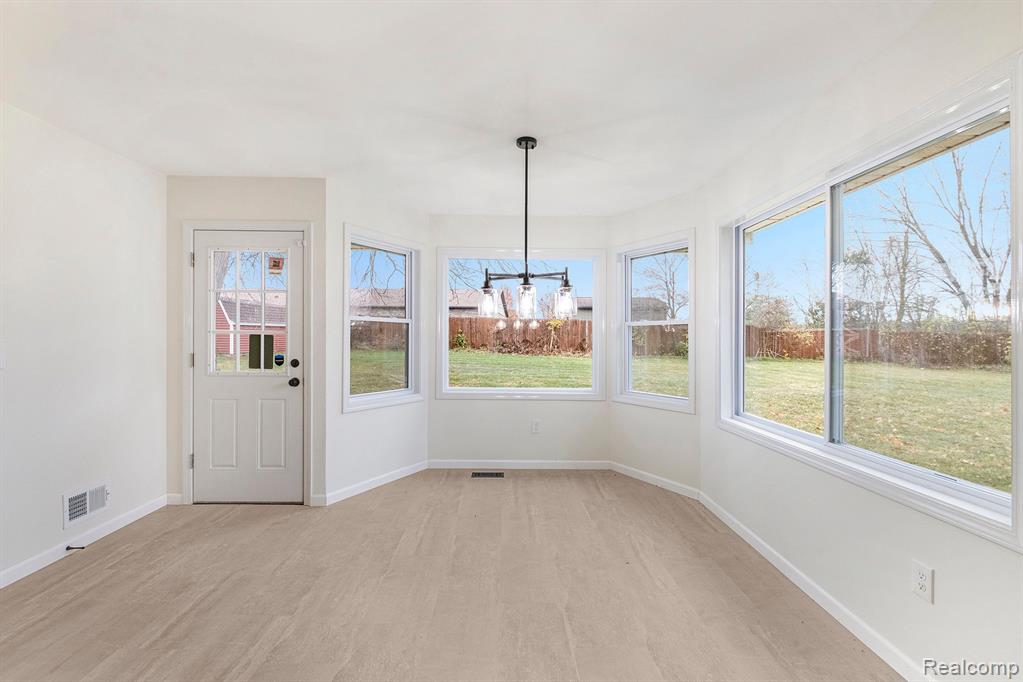 7033 BEECHER Road, Flint, MI 48532 — Photo 11