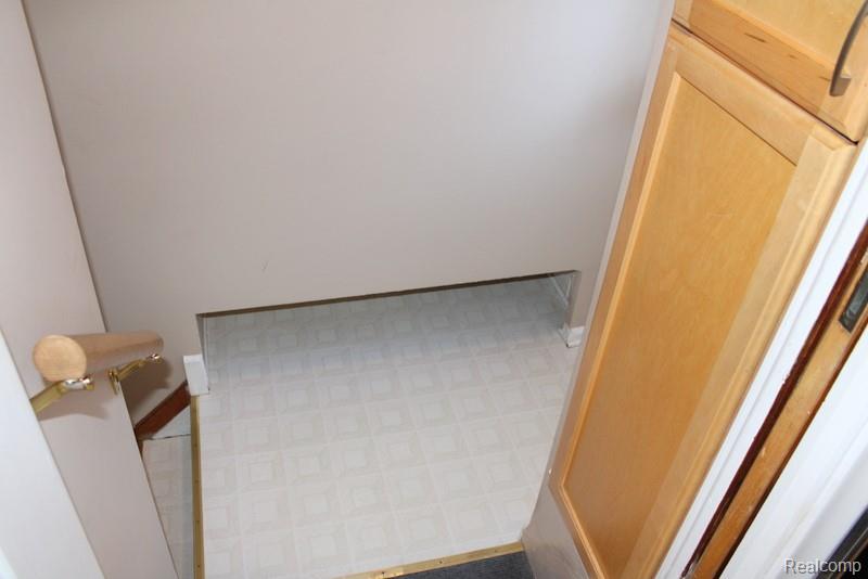 9854 Sterling Avenue, Allen Park, MI 48101 — Photo 29