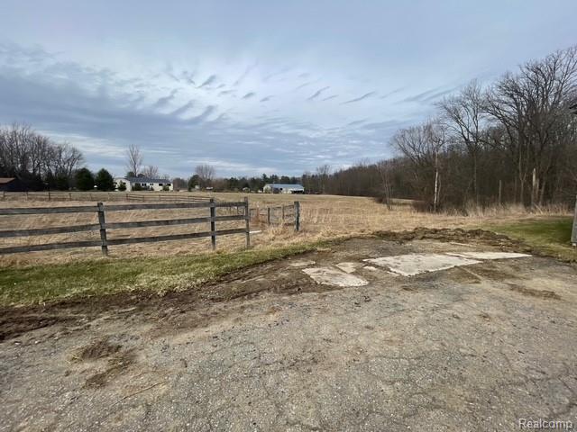 8261 Fenton Road, Grand Blanc, MI 48439