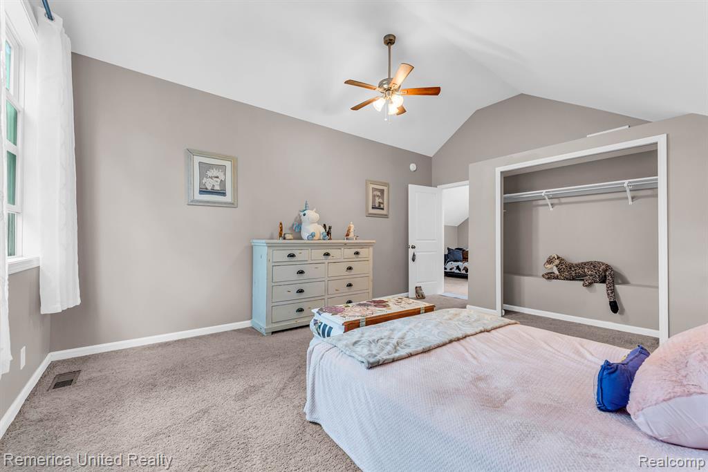 915 BRUSHWOOD Drive, Wolverine Lake, MI 48390 — Photo 16