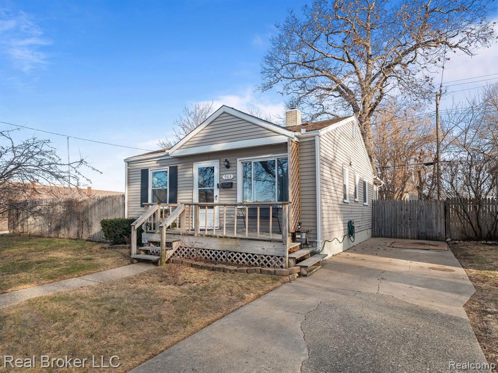 963 E MADGE Avenue, Hazel Park, MI 48030 — Photo 16