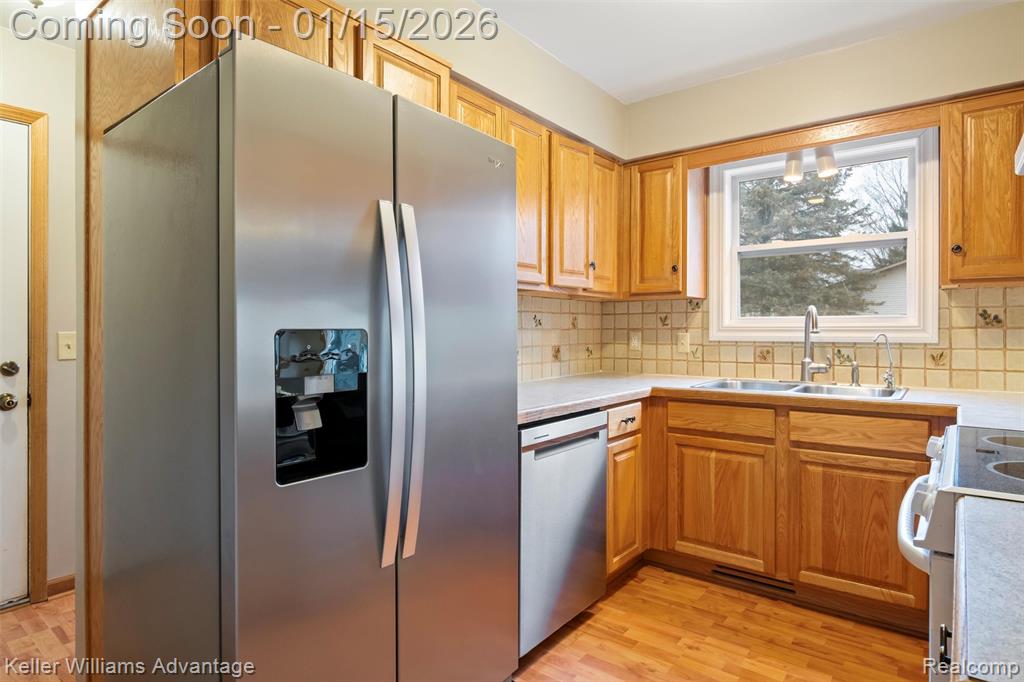 4101 Lake Knolls Drive, Oxford, MI 48371 — Photo 9