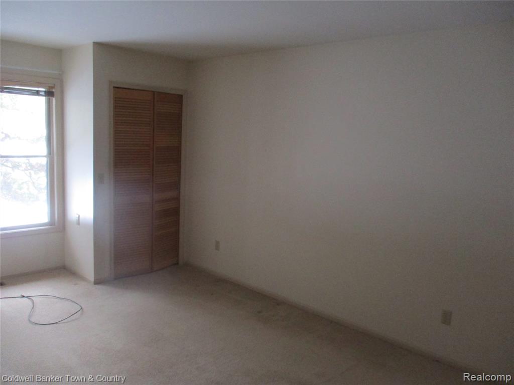 9102 Lake Crest Drive, Whitmore Lake, MI 48189 — Photo 18