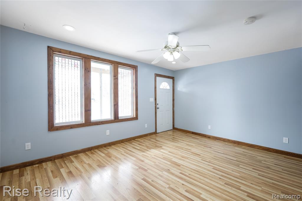 1483 Carman Street, Burton, MI 48529 — Photo 2