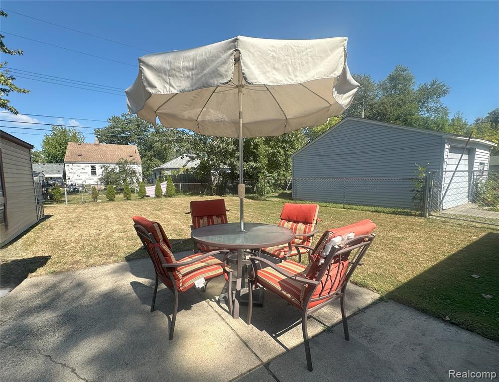 61 E Brickley, Hazel Park, MI 48030 — Photo 18