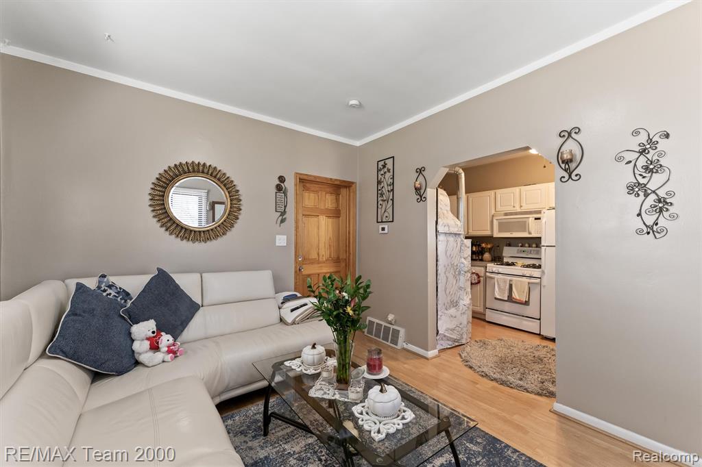 5734 N Gulley Road, Dearborn Heights, MI 48127 — Photo 6