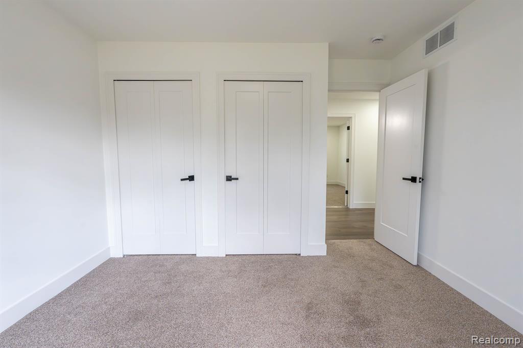 822 DAHLIA Lane, Rochester Hills, MI 48307 — Photo 27