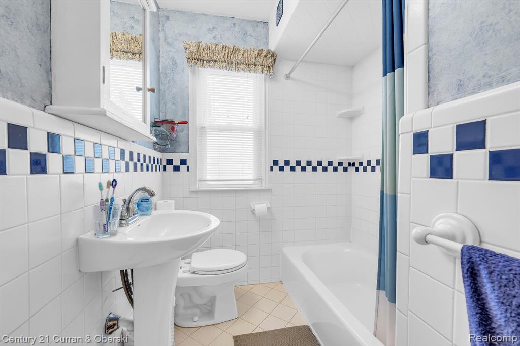 626 N YORK Street, Dearborn, MI 48128 — Photo 14