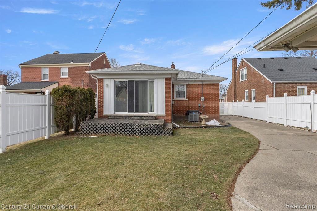 7229 WINONA Avenue, Allen Park, MI 48101 — Photo 38