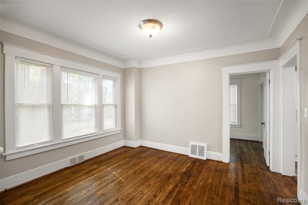 556 E Troy Street, Ferndale, MI 48220 — Photo 6