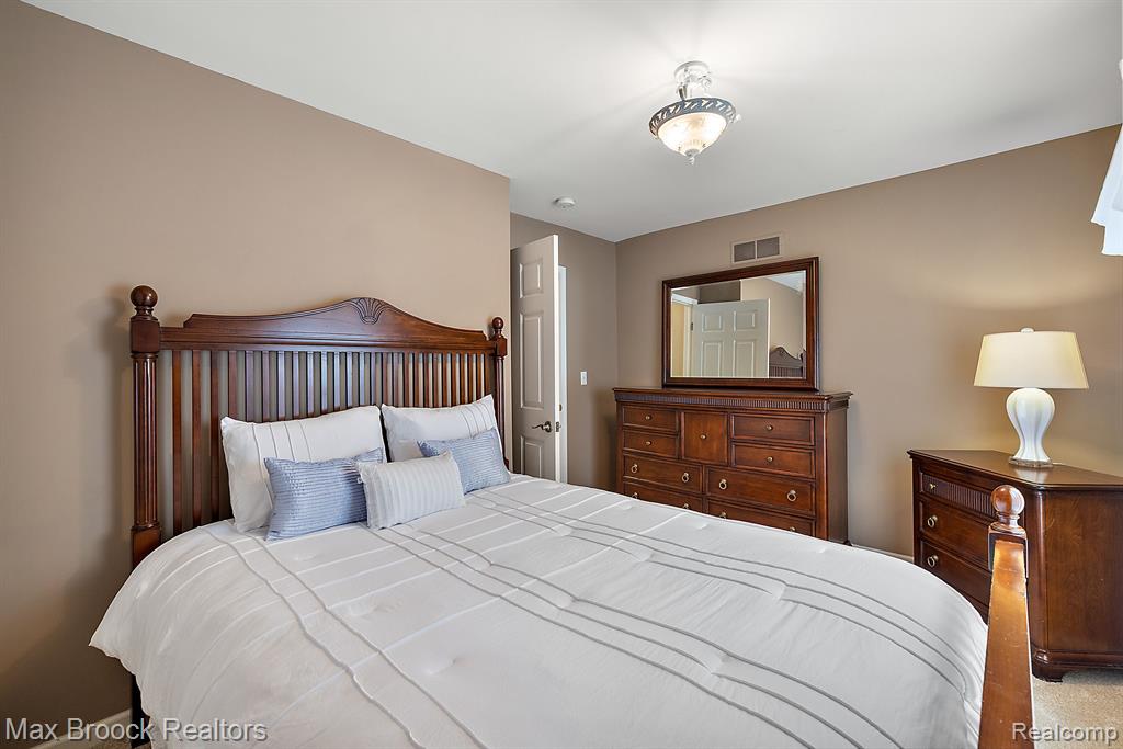 4536 SEDONA Drive, Clarkston, MI 48348 — Photo 26