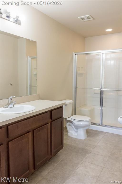 49144 W WOODS Drive, Shelby Twp, MI 48317 — Photo 8
