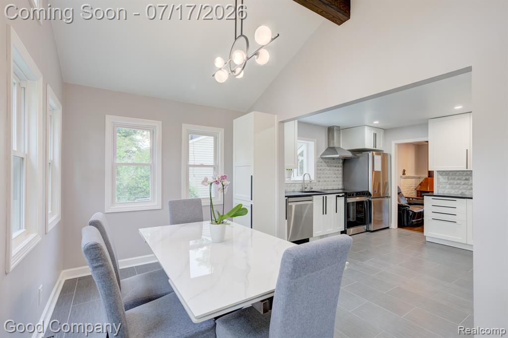 4102 Elmhurst Avenue, Royal Oak, MI 48073 — Photo 14