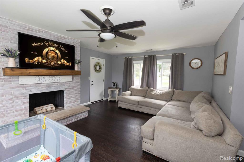 3976 Saginaw Trail, Waterford, MI 48329 — Photo 8