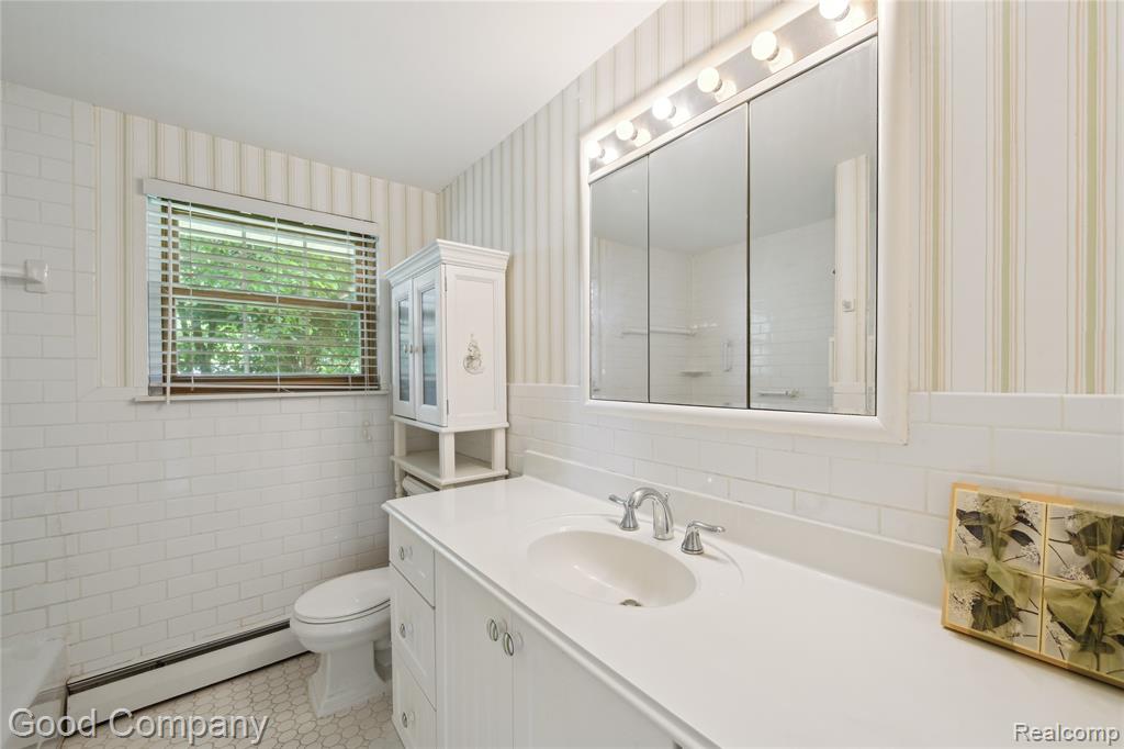 2289 Paulette Drive, Wolverine Lake, MI 48390 — Photo 27