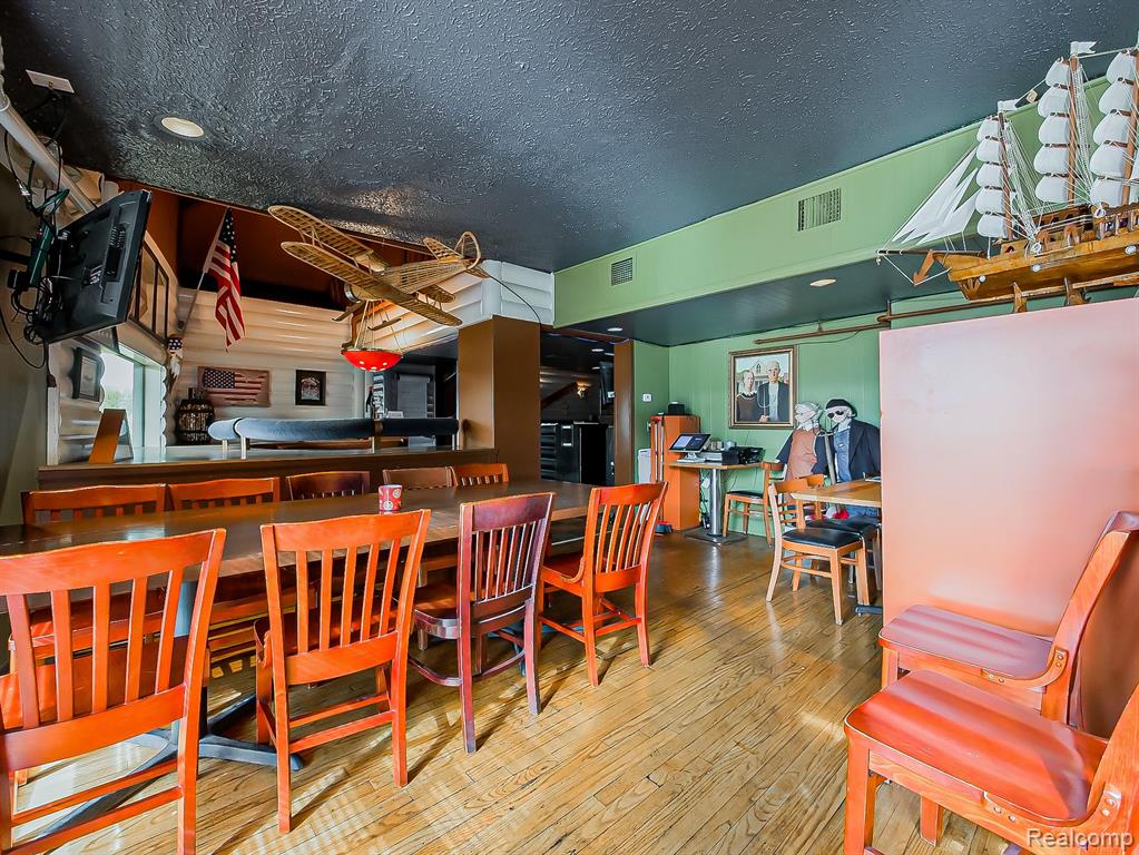 801 S LAPEER Road, Lake Orion, MI 48362 — Photo 41
