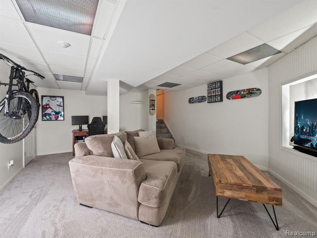 4081 HUNTERS Circle E, Canton, MI 48188 — Photo 21