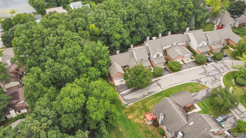 860 Woodridge Hills Drive, 95, Brighton, MI 48116 — Photo 39