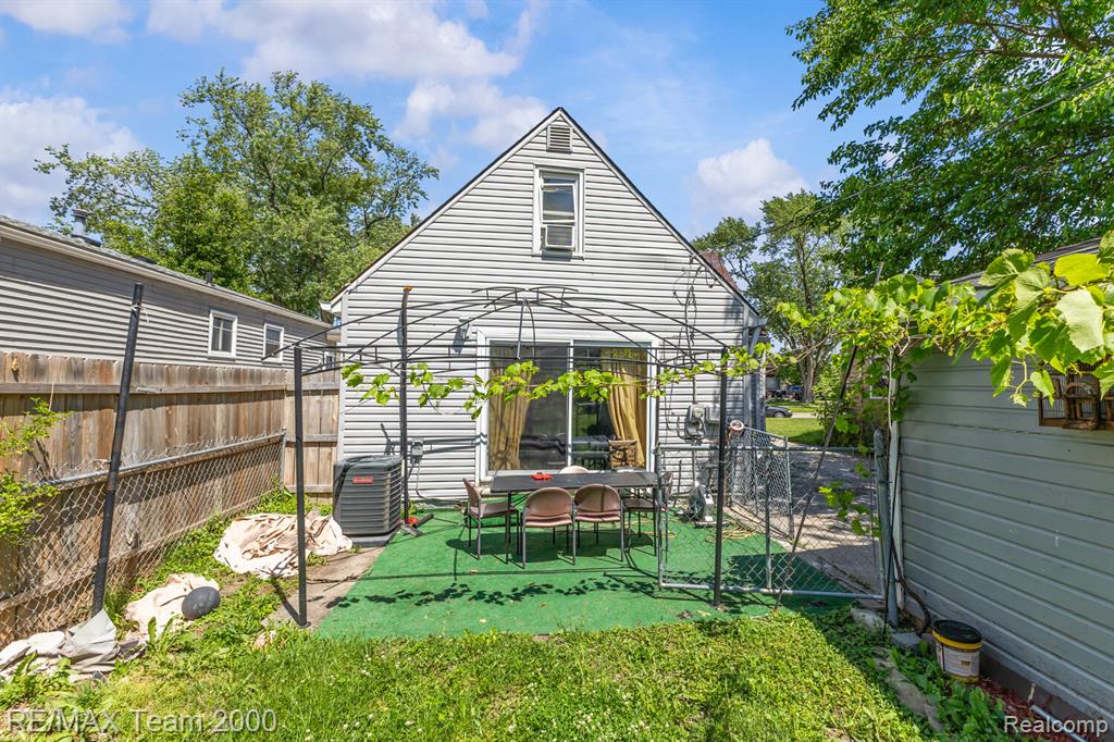 7415 Gilman Street, Westland, MI — Photo 19