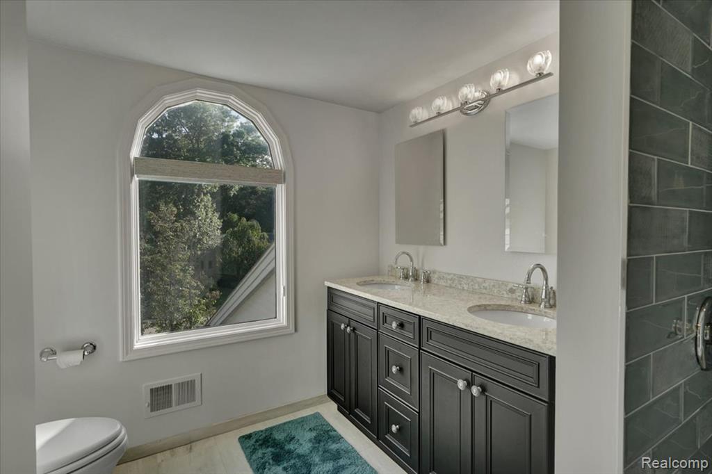 6516 Scenic Pines Court, Clarkston, MI — Photo 25