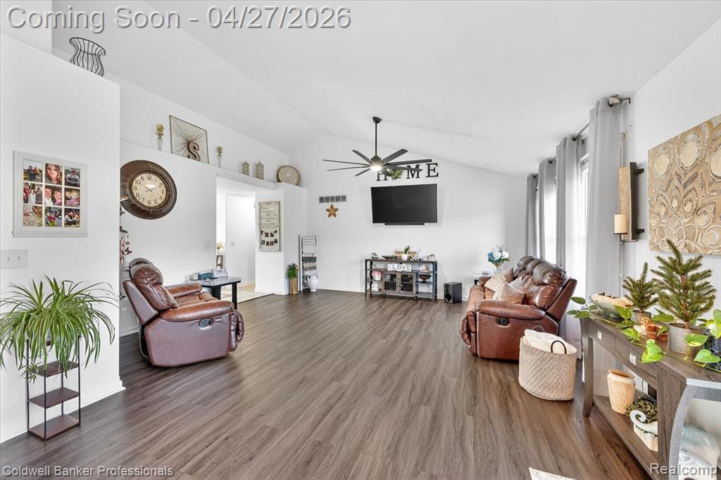 6017 Simmons Trail, North Branch, MI 48461 — Photo 7