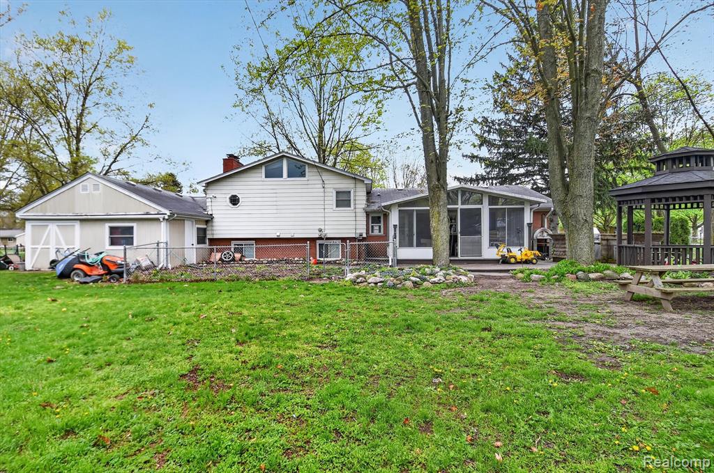 73666 Floral Street, Armada, MI — Photo 47