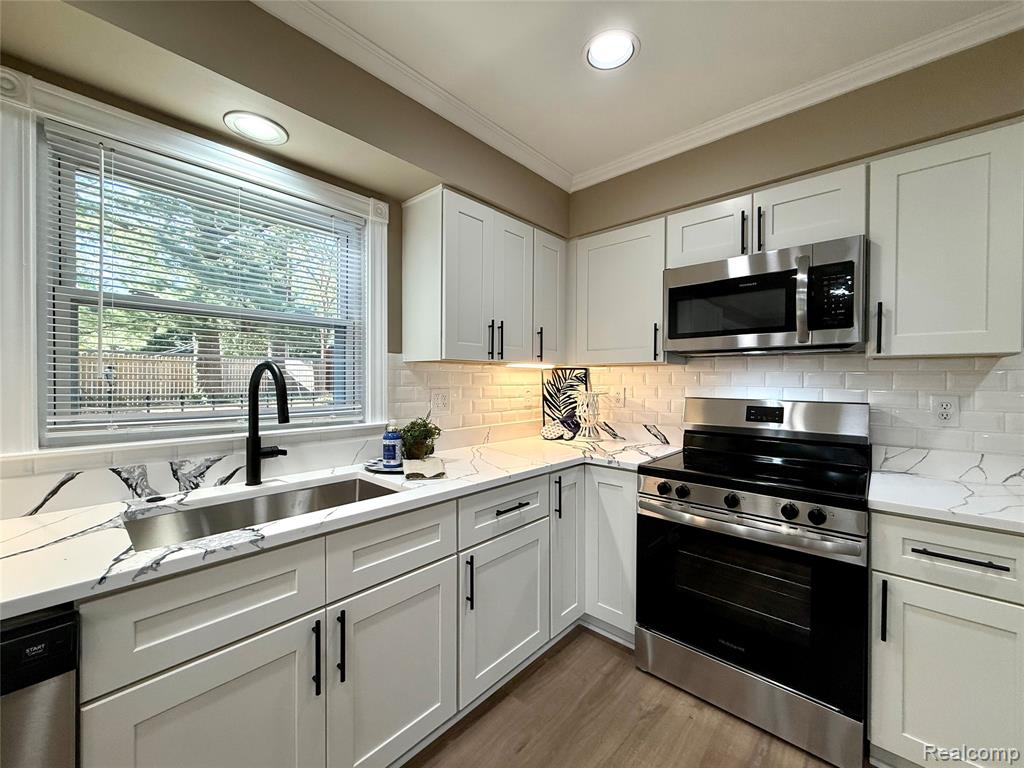 38552 Macintosh Court, Clinton Twp, MI 48036 — Photo 28